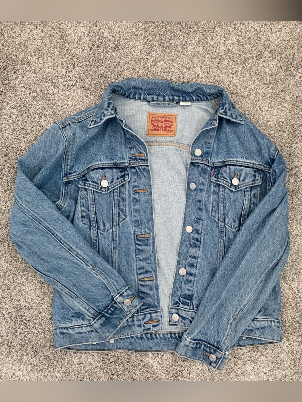 Leviโs Womenโs Jean Jacket